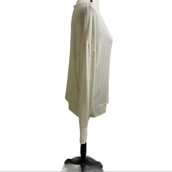 Anthropologie MTWTFSS 96 % Rayon Sweatshirt Size large - Picture 4 of 9